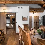 Tatil Evi Nad Potokiem *