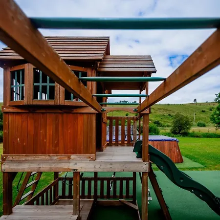 Nad Potokiem 度假居 *